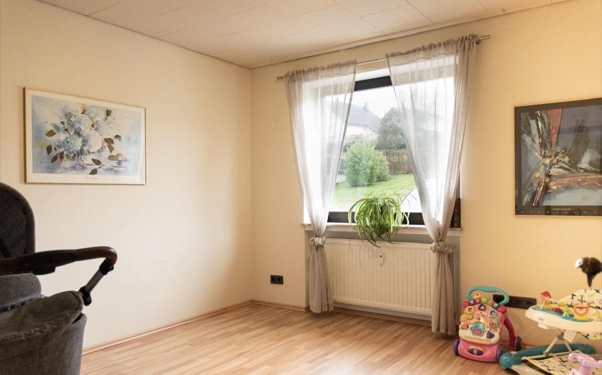 Predaj domu 240 m², pozemok 769 m², Krappelroth 29, Schmelz, Sársko Predaj domu 240 m², pozemok 769 m², Krappelroth 29, Schmelz, Sársko