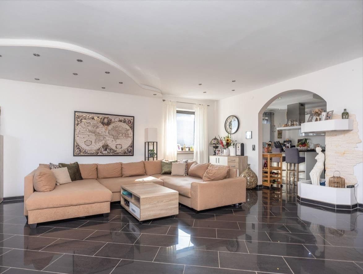 Predaj domu 240 m², pozemok 769 m², Krappelroth 29, Schmelz, Sársko Predaj domu 240 m², pozemok 769 m², Krappelroth 29, Schmelz, Sársko