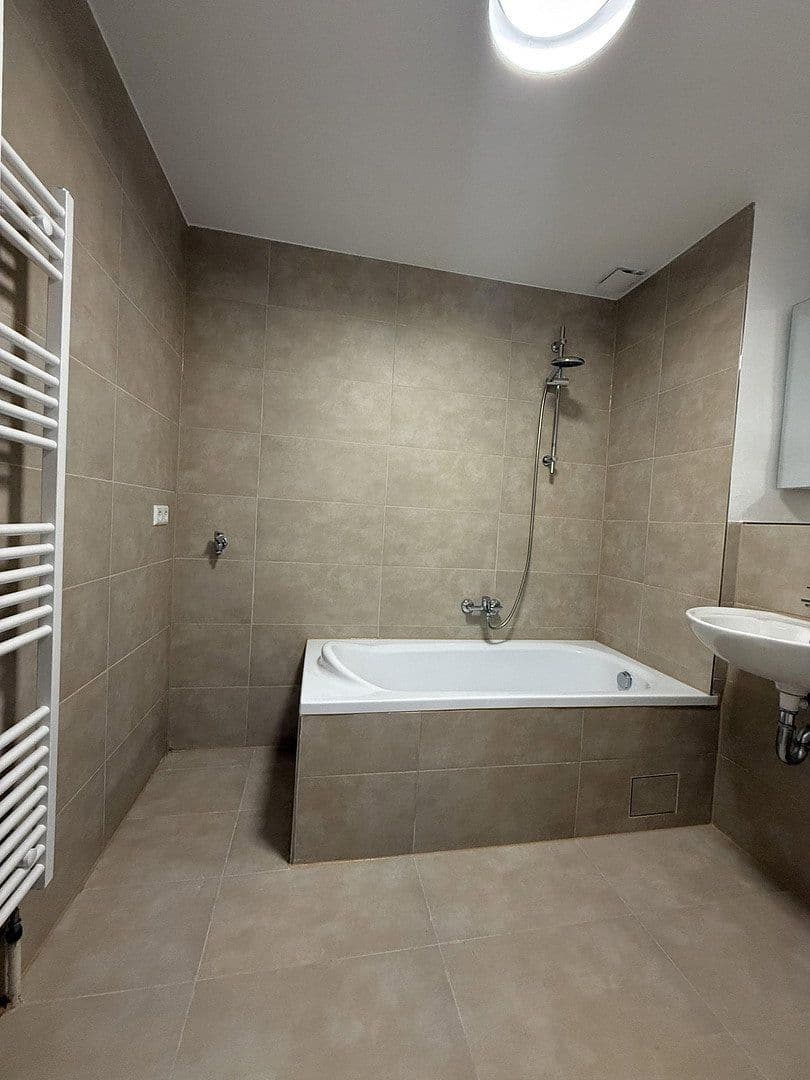 Prenájom bytu 3-izbový 68 m², Stutensee, Bádensko-Wurttembersko Prenájom bytu 3-izbový 68 m², Stutensee, Bádensko-Wurttembersko