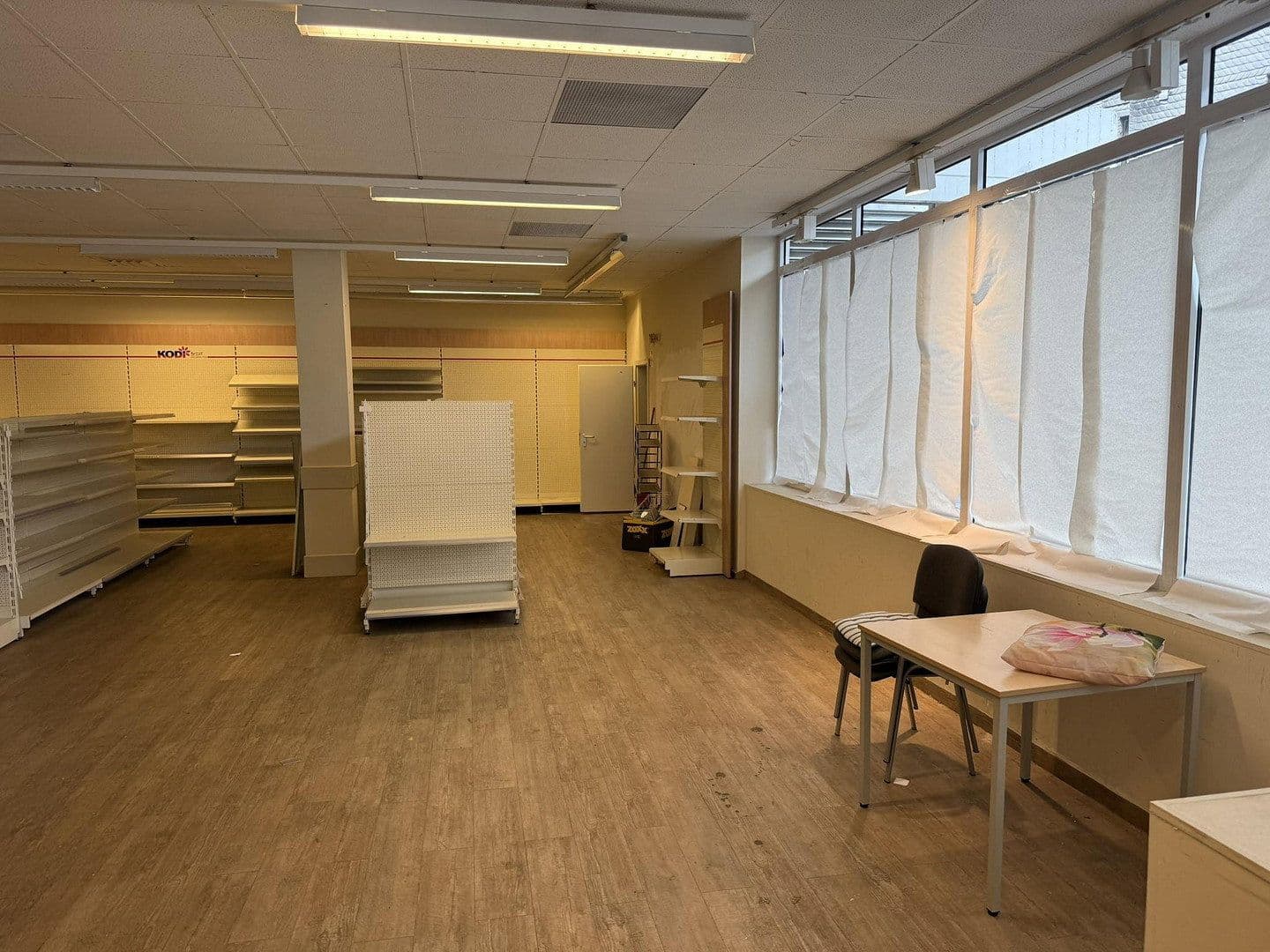 Prenájom nebytového priestoru 636 m², Stiftstr. 1 - 2, Herdecke, Severné Porýnie - Westfálsko Prenájom nebytového priestoru 636 m², Stiftstr. 1 - 2, Herdecke, Severné Porýnie - Westfálsko