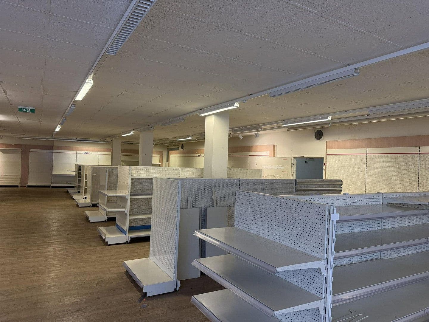 Prenájom nebytového priestoru 636 m², Stiftstr. 1 - 2, Herdecke, Severné Porýnie - Westfálsko Prenájom nebytového priestoru 636 m², Stiftstr. 1 - 2, Herdecke, Severné Porýnie - Westfálsko