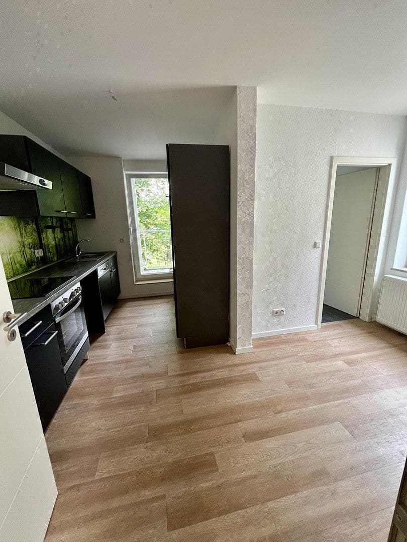 Prenájom bytu 4-izbový 106 m², Stötteritzer Landstraße 30, Leipzig, Sasko Prenájom bytu 4-izbový 106 m², Stötteritzer Landstraße 30, Leipzig, Sasko