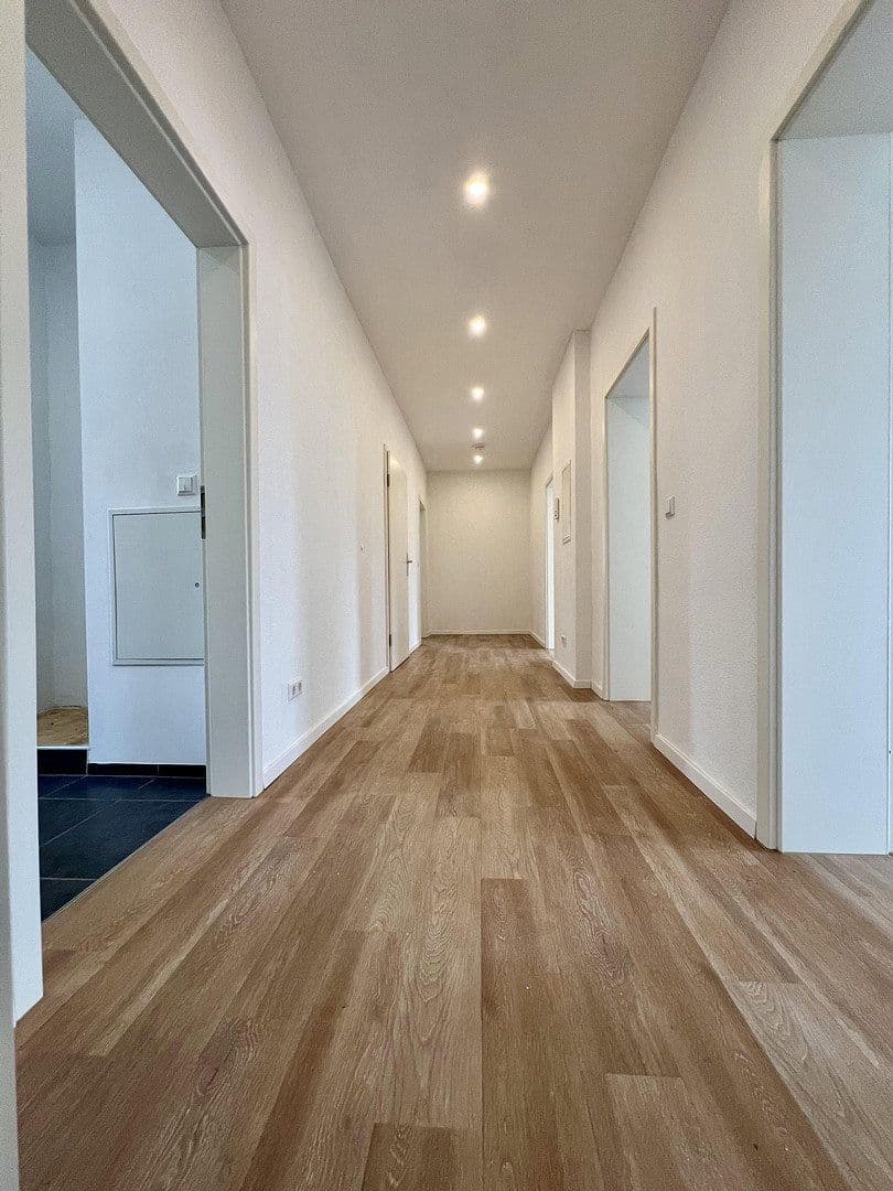 Prenájom bytu 4-izbový 106 m², Stötteritzer Landstraße 30, Leipzig, Sasko Prenájom bytu 4-izbový 106 m², Stötteritzer Landstraße 30, Leipzig, Sasko