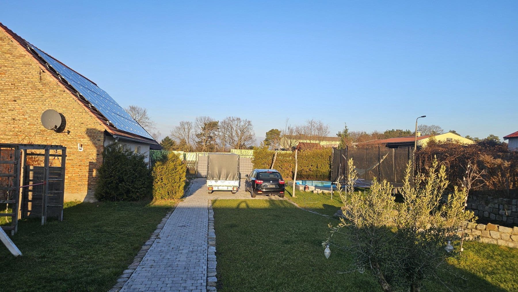 Predaj domu 160 m², pozemok 1.343 m², Brück, Brandenbursko Predaj domu 160 m², pozemok 1.343 m², Brück, Brandenbursko