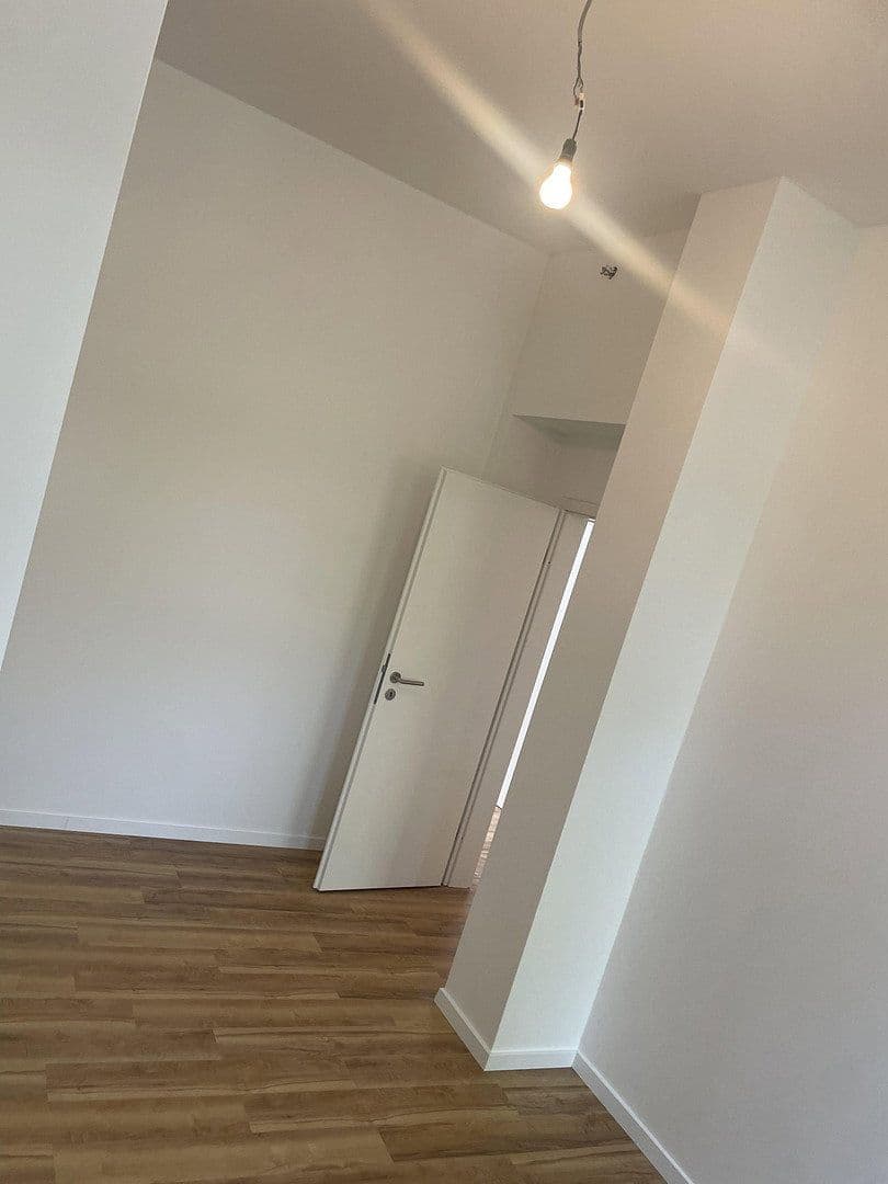Prenájom bytu 5-izbový 141 m², Friedrich-Wilhelm-Straße 38, Braunschweig, Dolné Sasko Prenájom bytu 5-izbový 141 m², Friedrich-Wilhelm-Straße 38, Braunschweig, Dolné Sasko