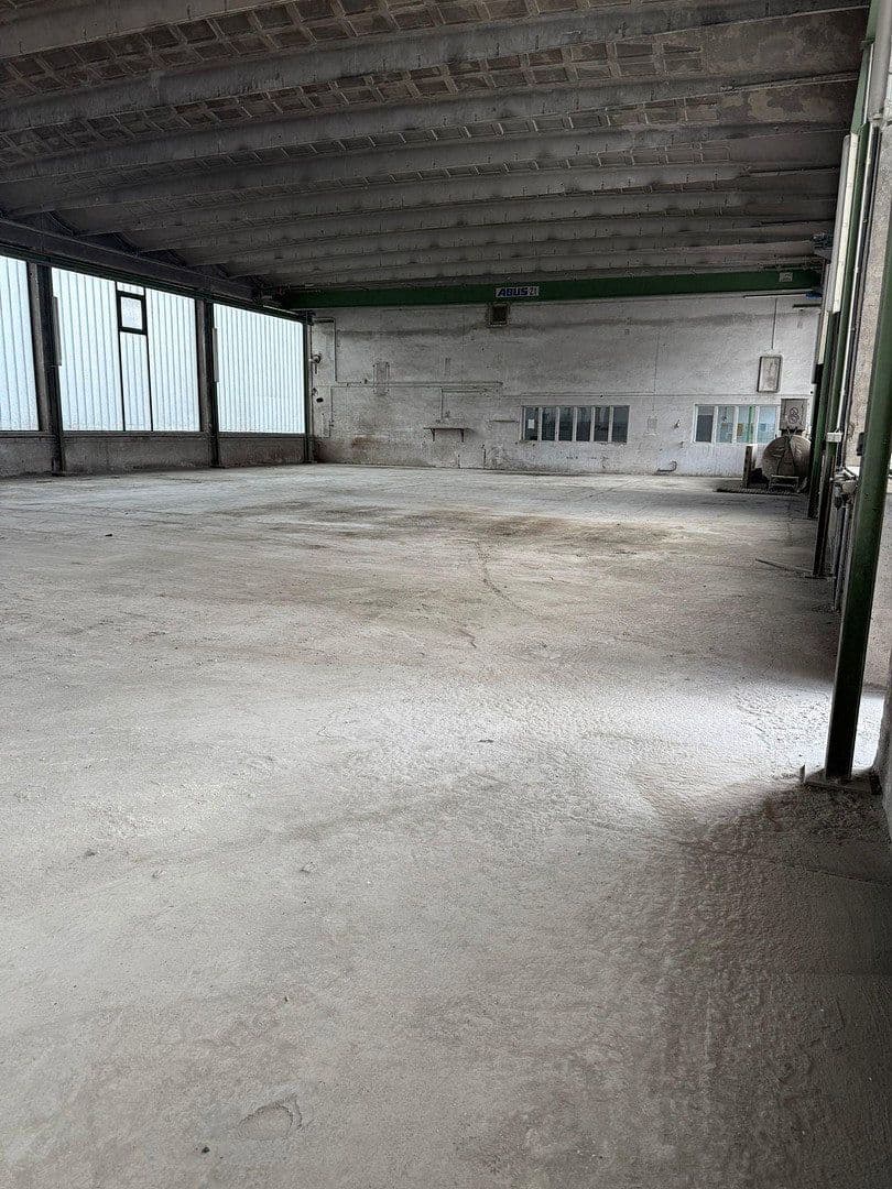 Prenájom nebytového priestoru 2.200 m², Hohendorfer Marke, Merseburg, Sasko-Anhaltsko Prenájom nebytového priestoru 2.200 m², Hohendorfer Marke, Merseburg, Sasko-Anhaltsko