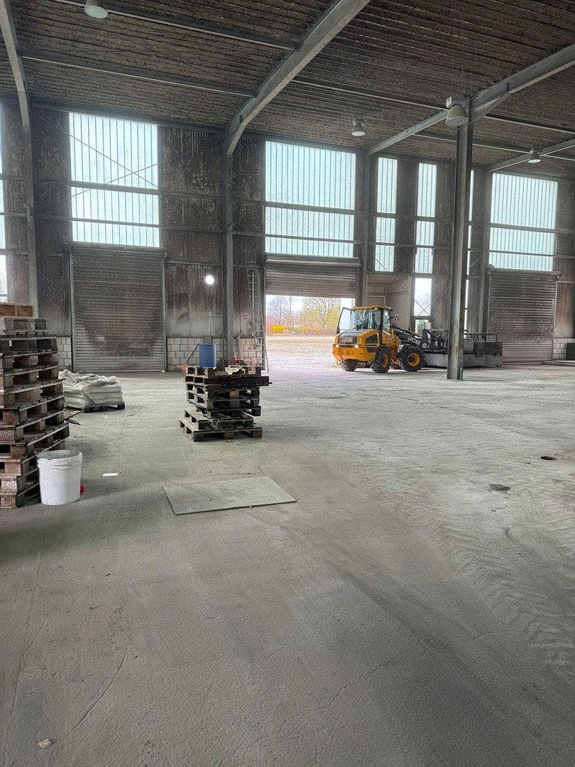 Prenájom nebytového priestoru 2.200 m², Hohendorfer Marke, Merseburg, Sasko-Anhaltsko Prenájom nebytového priestoru 2.200 m², Hohendorfer Marke, Merseburg, Sasko-Anhaltsko