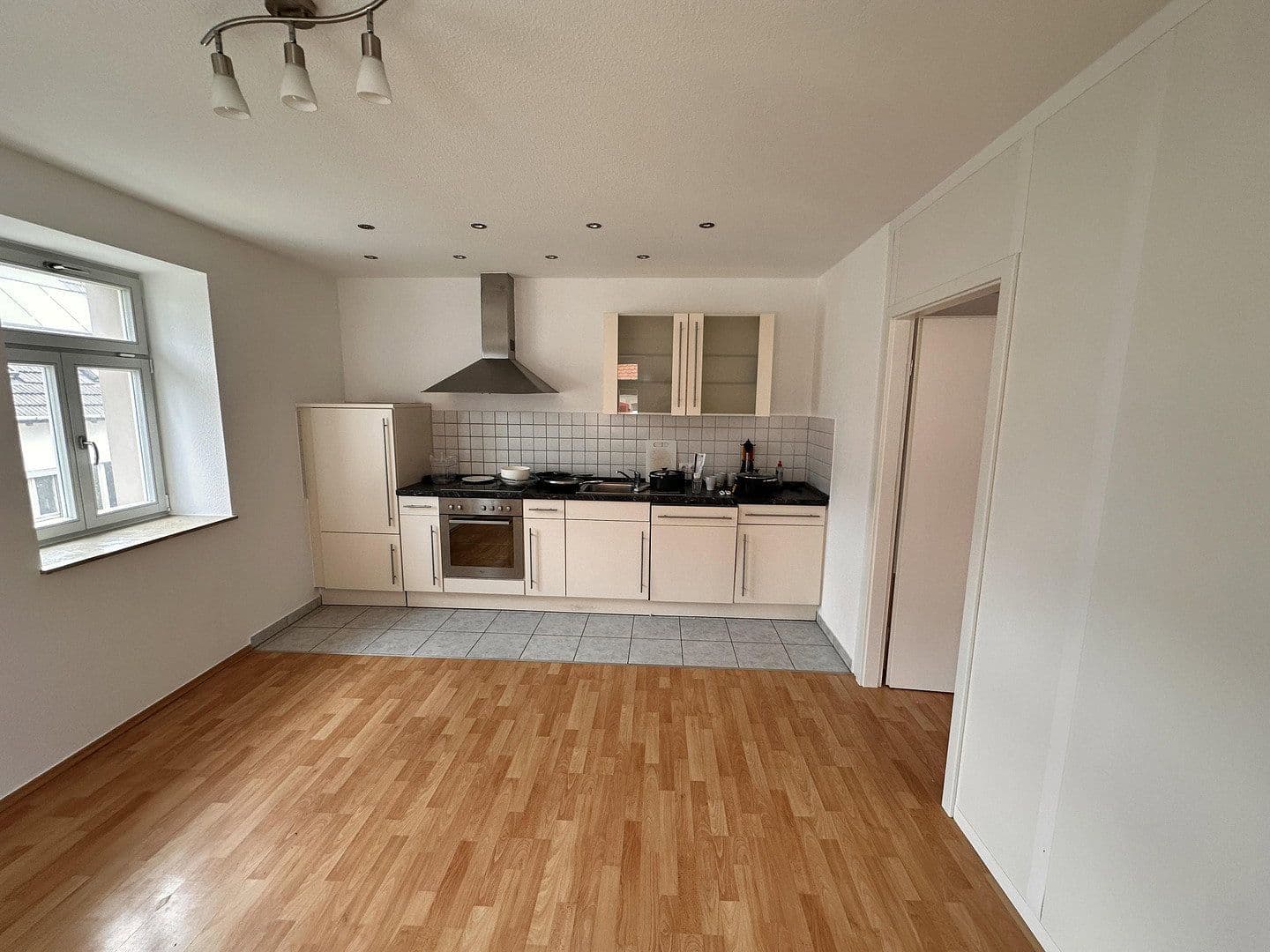 Prenájom bytu 2-izbový 73 m², Am Zehnt 9, Sinsheim, Bádensko-Wurttembersko Prenájom bytu 2-izbový 73 m², Am Zehnt 9, Sinsheim, Bádensko-Wurttembersko