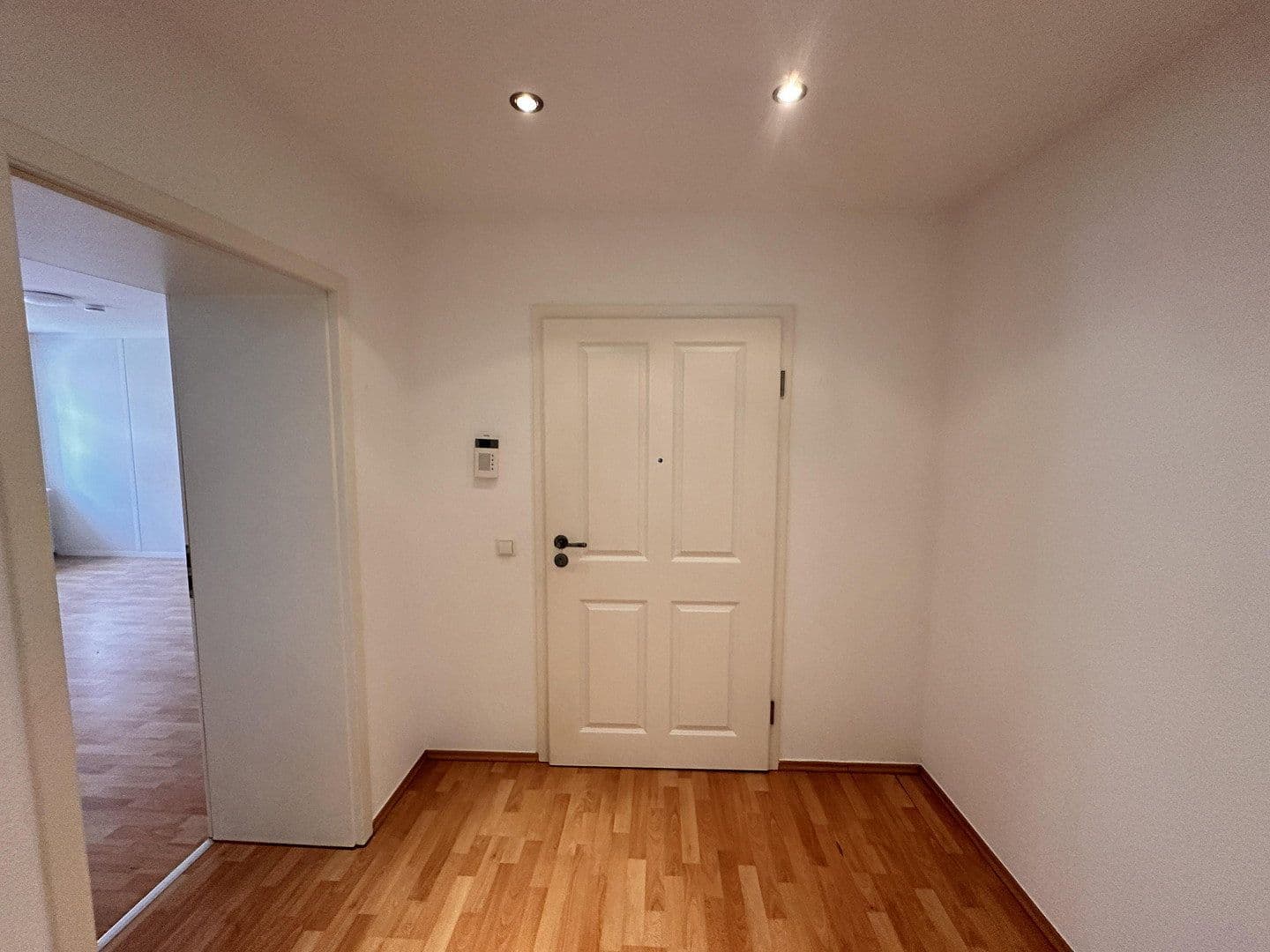 Prenájom bytu 2-izbový 73 m², Am Zehnt 9, Sinsheim, Bádensko-Wurttembersko Prenájom bytu 2-izbový 73 m², Am Zehnt 9, Sinsheim, Bádensko-Wurttembersko