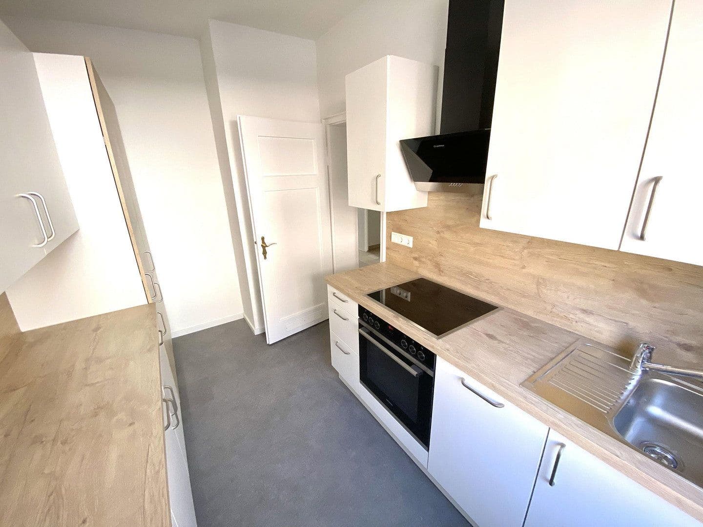 Prenájom bytu 3-izbový 64 m², Pforzheim, Bádensko-Wurttembersko Prenájom bytu 3-izbový 64 m², Pforzheim, Bádensko-Wurttembersko