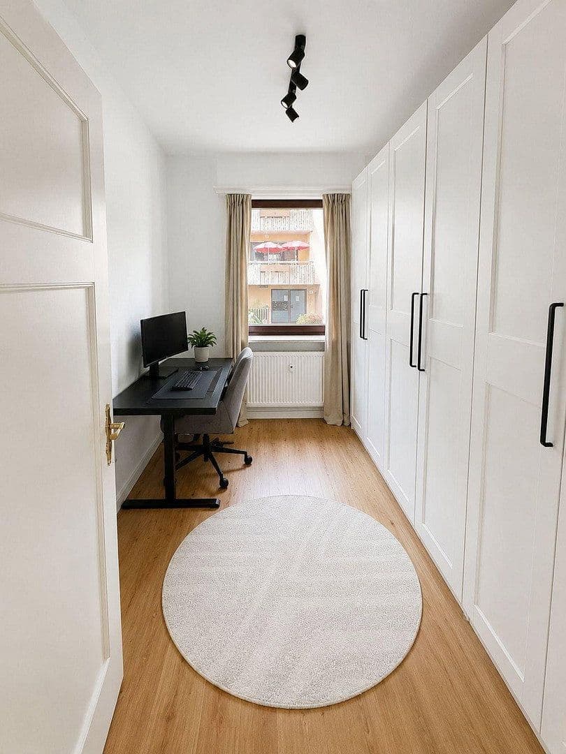 Prenájom bytu 3-izbový 64 m², Pforzheim, Bádensko-Wurttembersko Prenájom bytu 3-izbový 64 m², Pforzheim, Bádensko-Wurttembersko