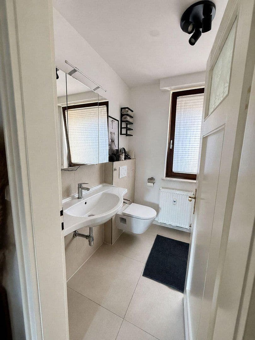 Prenájom bytu 3-izbový 64 m², Pforzheim, Bádensko-Wurttembersko Prenájom bytu 3-izbový 64 m², Pforzheim, Bádensko-Wurttembersko
