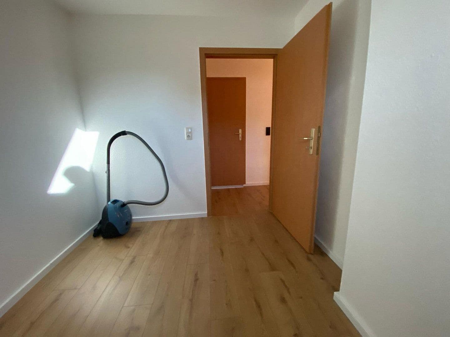 Prenájom bytu 3-izbový 46 m², Friedensstraße 19, Elsteraue, Sasko-Anhaltsko Prenájom bytu 3-izbový 46 m², Friedensstraße 19, Elsteraue, Sasko-Anhaltsko