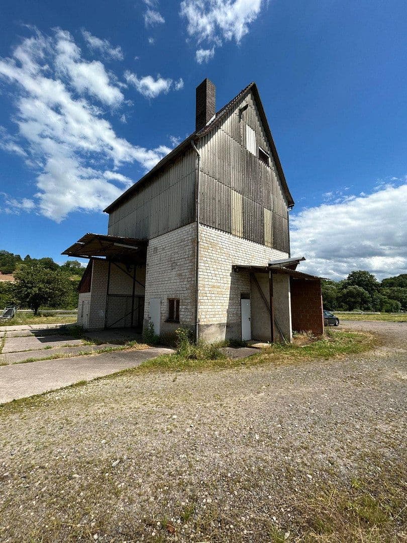 Predaj nebytového priestoru 2.508 m², Raiffeisenstraße 2, Sontra, Hesensko Predaj nebytového priestoru 2.508 m², Raiffeisenstraße 2, Sontra, Hesensko