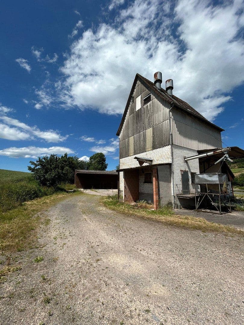 Predaj nebytového priestoru 2.508 m², Raiffeisenstraße 2, Sontra, Hesensko Predaj nebytového priestoru 2.508 m², Raiffeisenstraße 2, Sontra, Hesensko