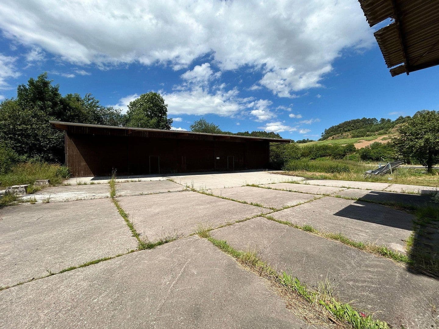 Predaj nebytového priestoru 2.508 m², Raiffeisenstraße 2, Sontra, Hesensko Predaj nebytového priestoru 2.508 m², Raiffeisenstraße 2, Sontra, Hesensko