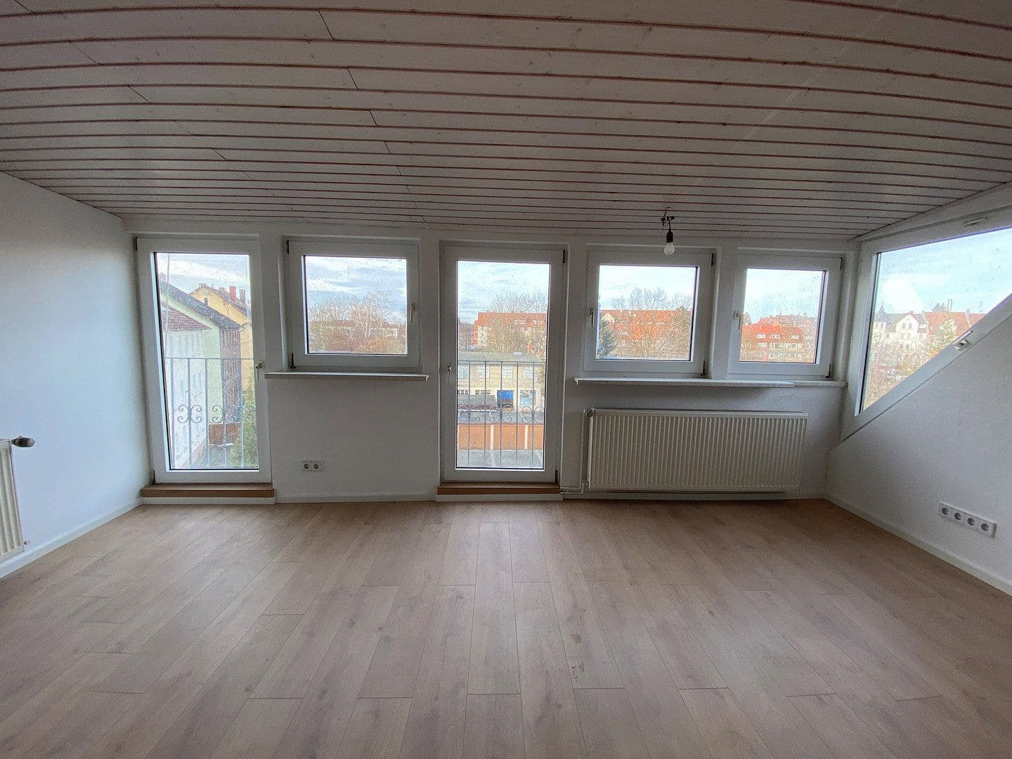 Prenájom bytu 4-izbový 104 m², Leunisstraße 2, Hildesheim, Dolné Sasko Prenájom bytu 4-izbový 104 m², Leunisstraße 2, Hildesheim, Dolné Sasko