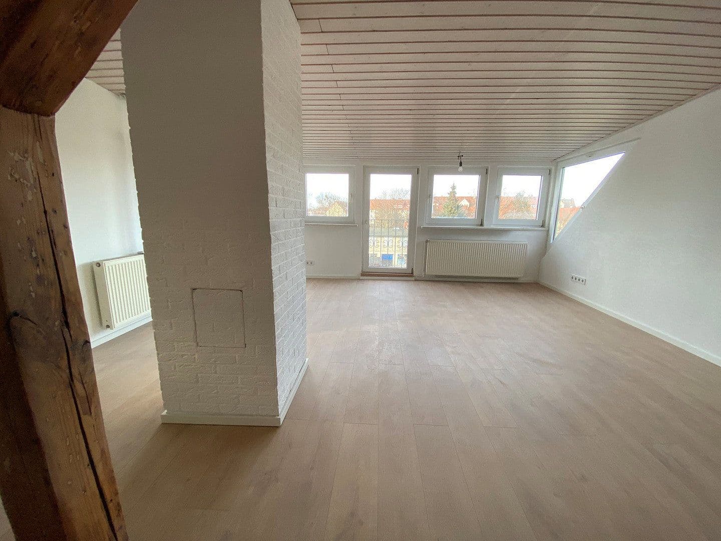 Prenájom bytu 4-izbový 104 m², Leunisstraße 2, Hildesheim, Dolné Sasko Prenájom bytu 4-izbový 104 m², Leunisstraße 2, Hildesheim, Dolné Sasko