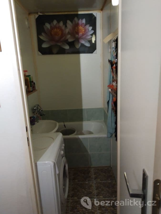Prenájom bytu 1-izbový 40 m², Plevenská, Praha, Praha Prenájom bytu 1-izbový 40 m², Plevenská, Praha, Praha