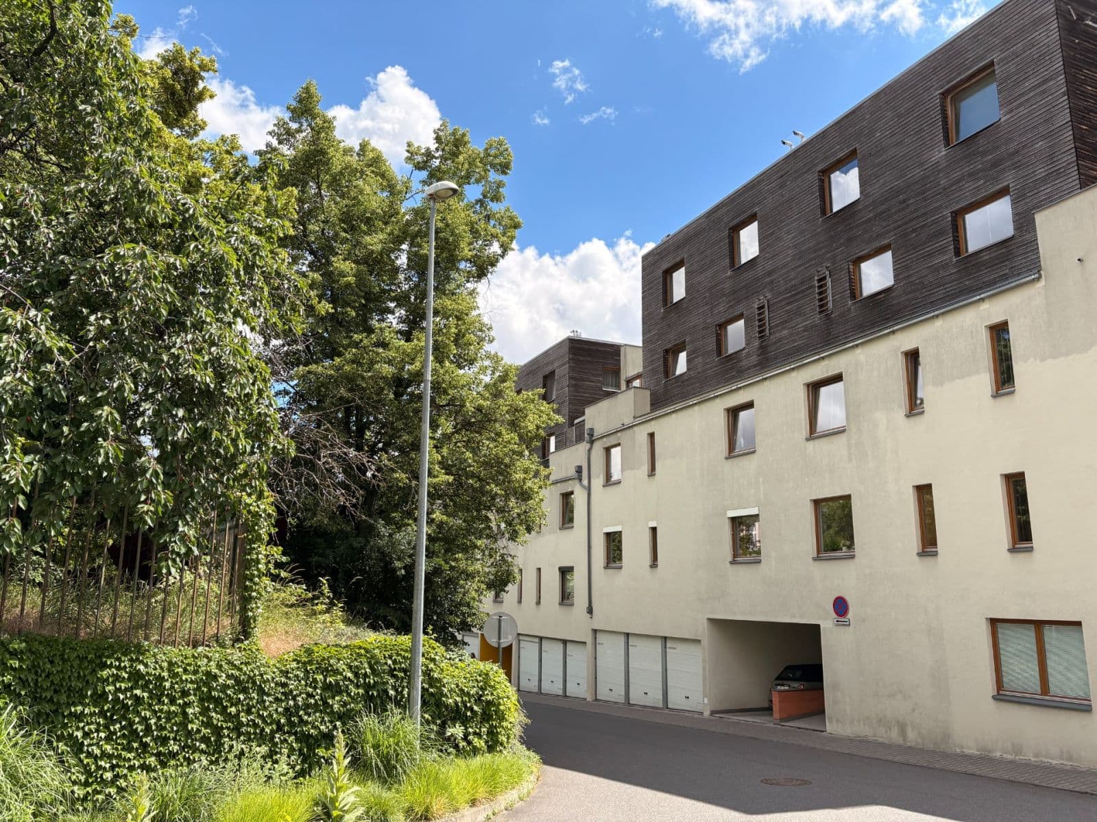 Prenájom bytu 2-izbový 75 m², Linhartova, Praha, Praha Prenájom bytu 2-izbový 75 m², Linhartova, Praha, Praha