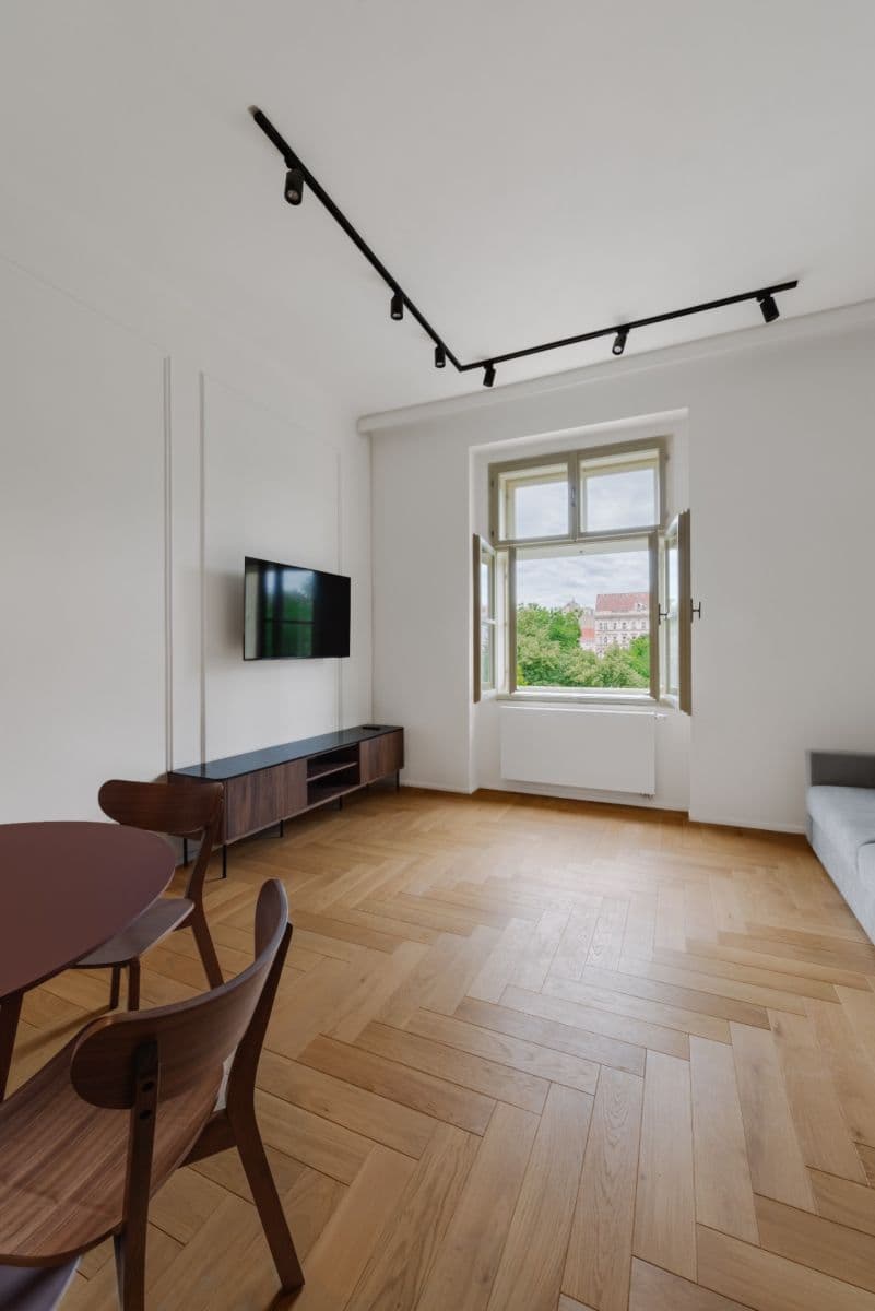Prenájom bytu 2-izbový 50 m², Karlínské náměstí, Praha, Praha Prenájom bytu 2-izbový 50 m², Karlínské náměstí, Praha, Praha