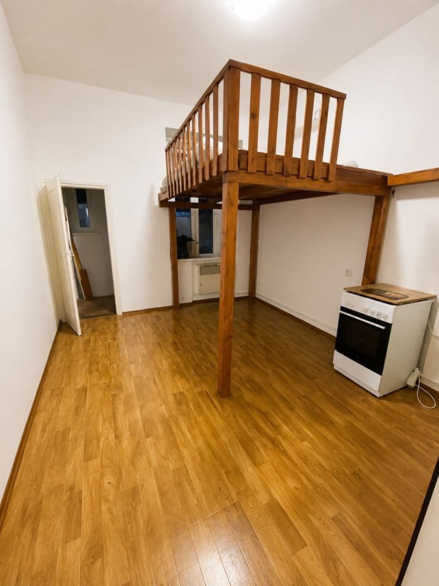 Prenájom bytu 2-izbový 50 m², Lužická, Praha, Praha Prenájom bytu 2-izbový 50 m², Lužická, Praha, Praha