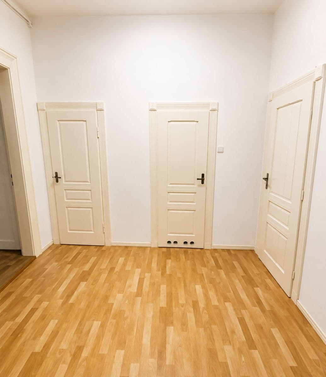 Prenájom bytu 2-izbový 50 m², Lužická, Praha, Praha Prenájom bytu 2-izbový 50 m², Lužická, Praha, Praha