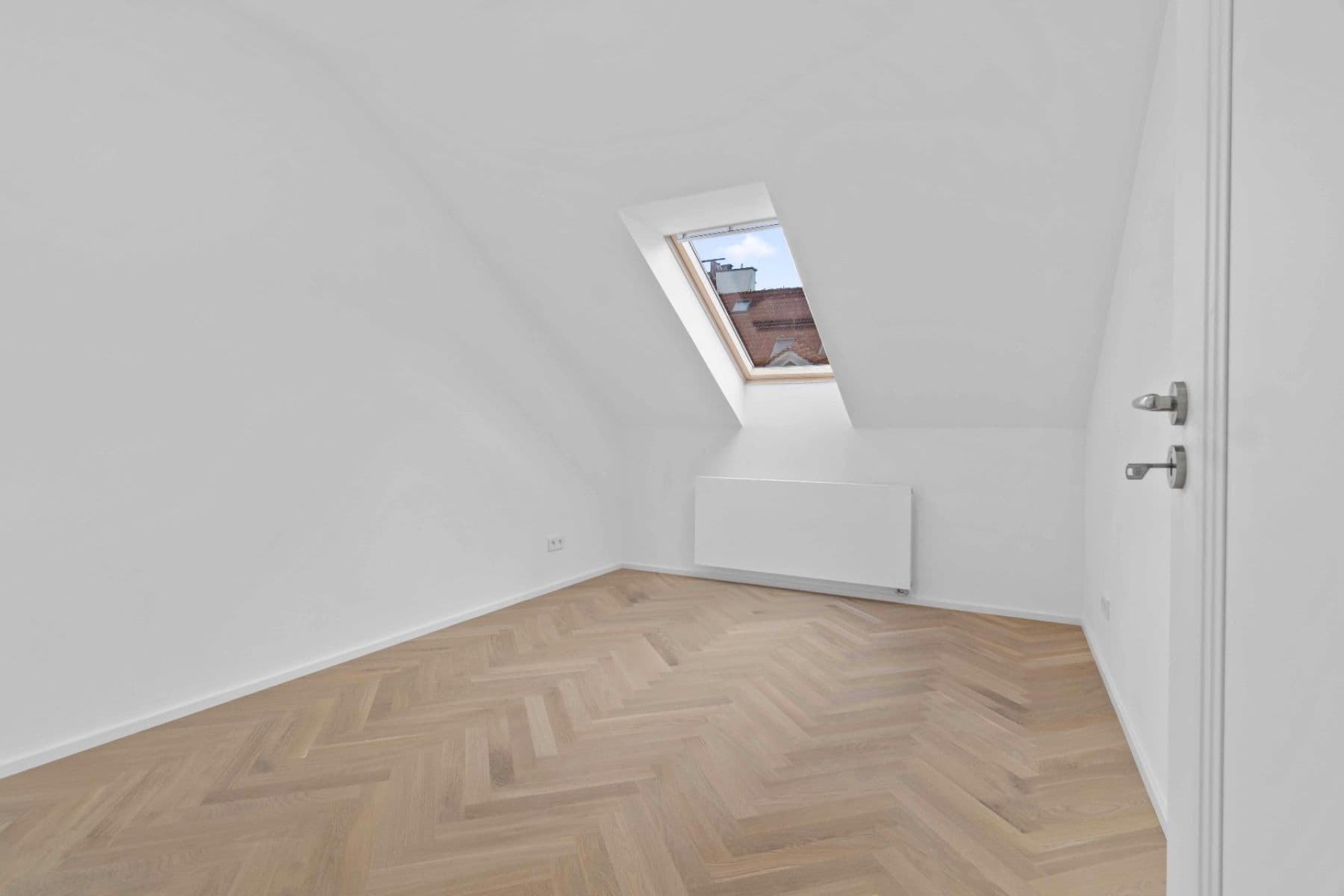 Prenájom bytu 3-izbový 91 m², Sezimova, Praha, Praha Prenájom bytu 3-izbový 91 m², Sezimova, Praha, Praha
