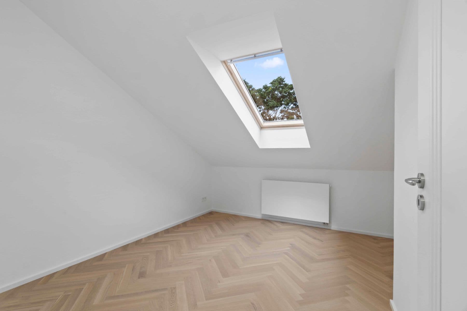 Prenájom bytu 3-izbový 91 m², Sezimova, Praha, Praha Prenájom bytu 3-izbový 91 m², Sezimova, Praha, Praha