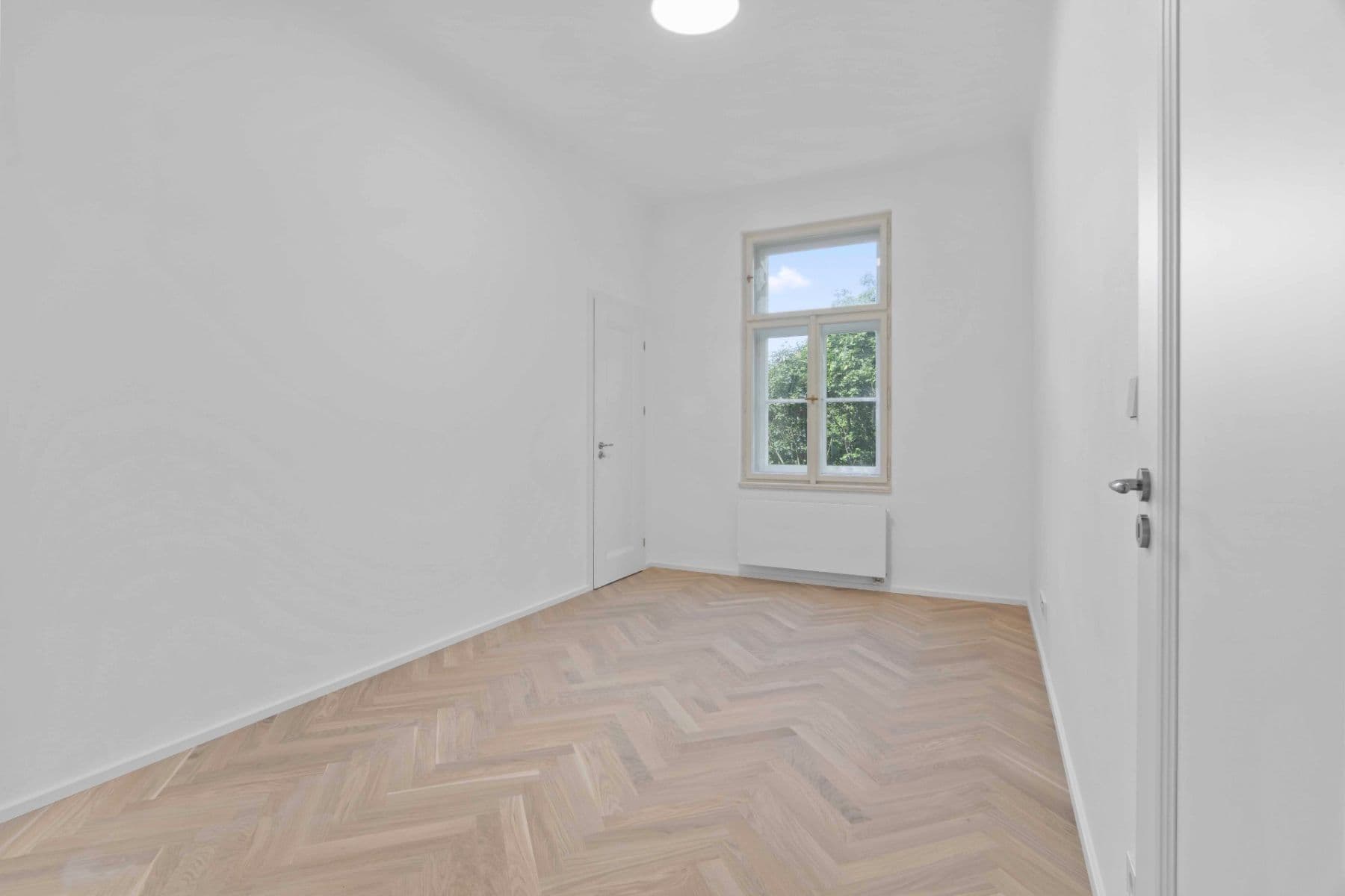 Prenájom bytu 4-izbový 87 m², Sezimova, Praha, Praha Prenájom bytu 4-izbový 87 m², Sezimova, Praha, Praha