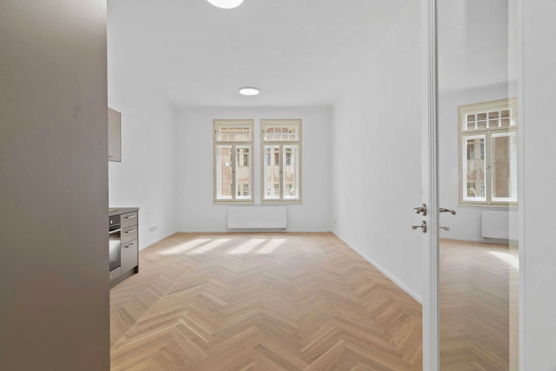 Prenájom bytu 4-izbový 87 m², Sezimova, Praha, Praha Prenájom bytu 4-izbový 87 m², Sezimova, Praha, Praha