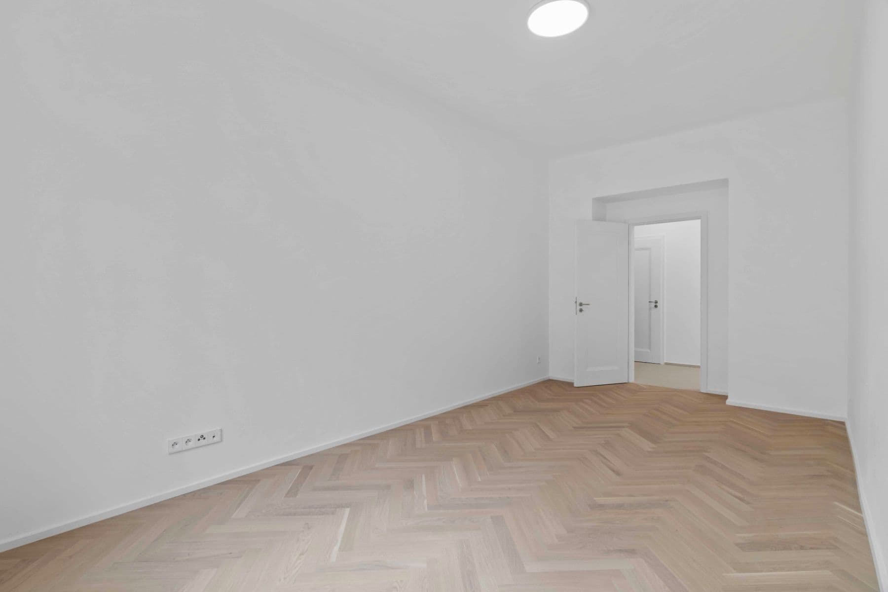 Prenájom bytu 3-izbový 66 m², Sezimova, Praha, Praha Prenájom bytu 3-izbový 66 m², Sezimova, Praha, Praha