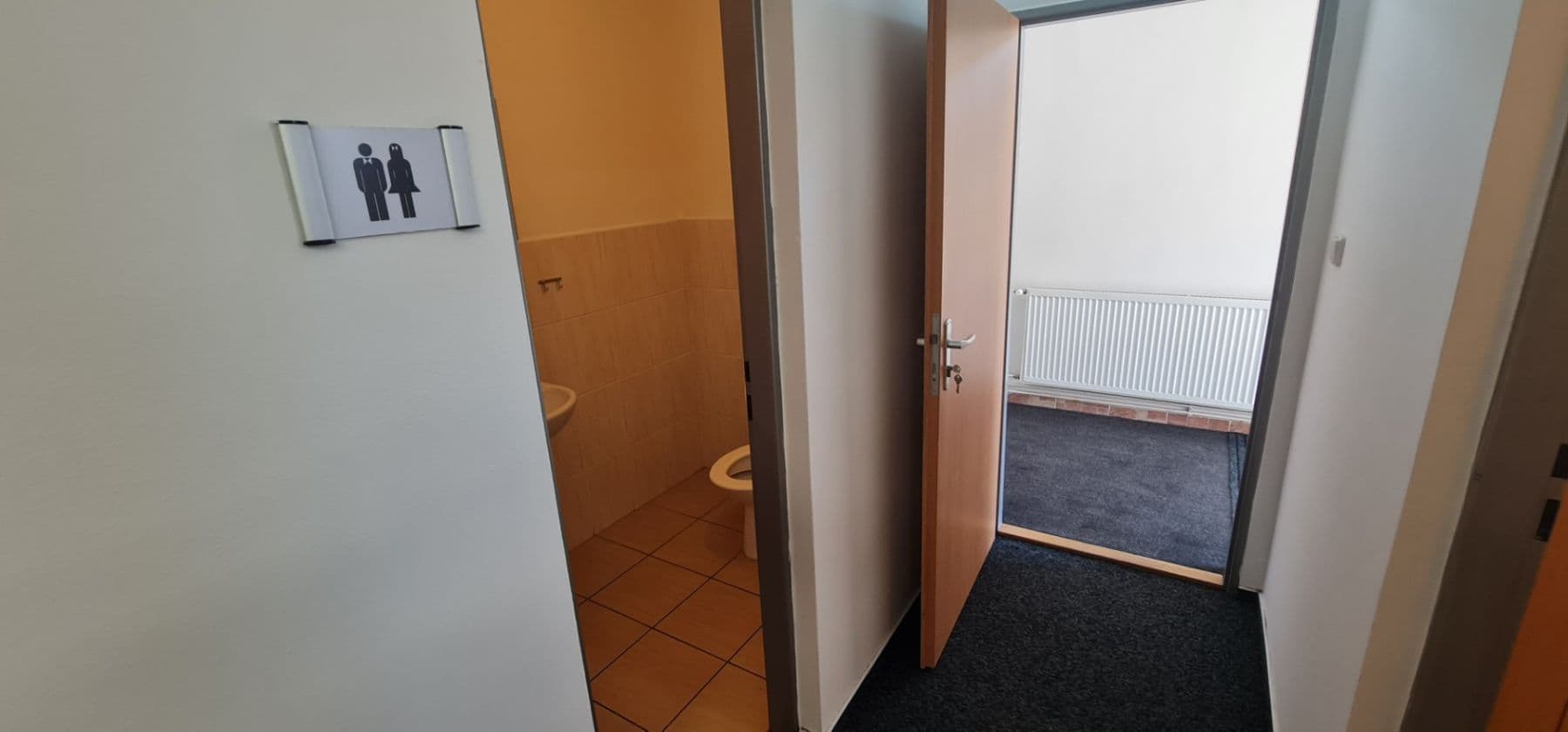 Prenájom kancelárie 60 m², Nad Porubkou, Ostrava, Moravskoslezský kraj Prenájom kancelárie 60 m², Nad Porubkou, Ostrava, Moravskoslezský kraj