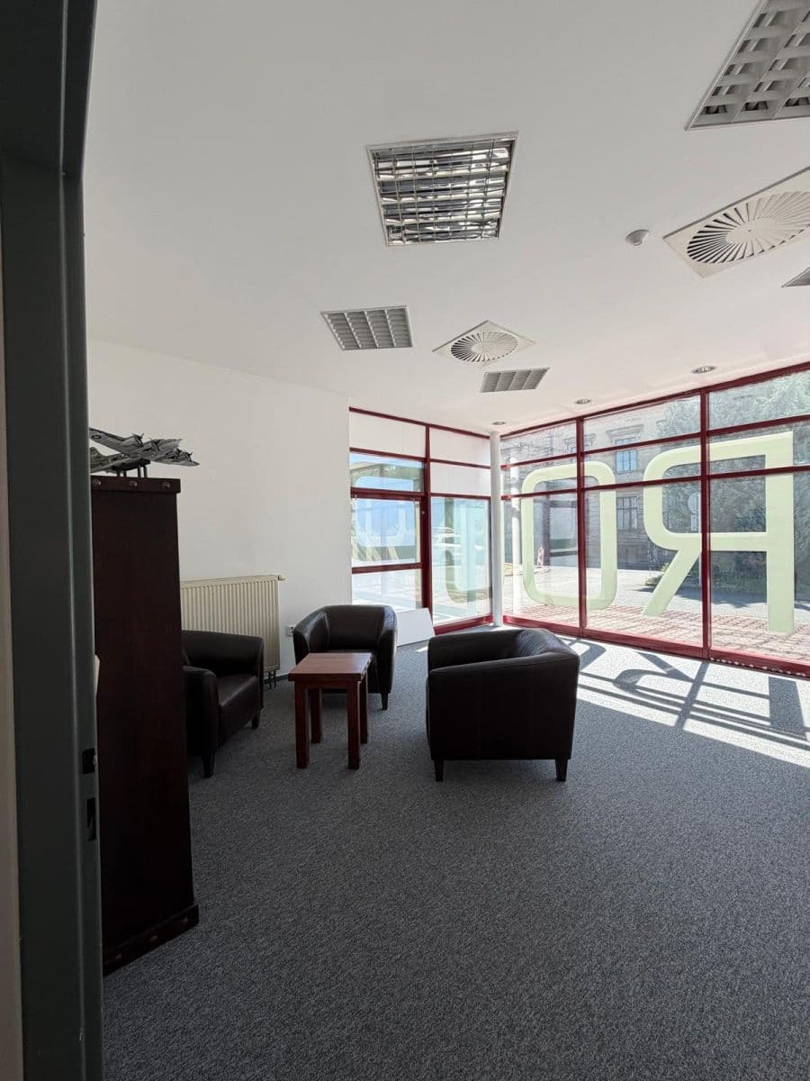 Prenájom kancelárie 250 m², Novoveská, Ostrava, Moravskoslezský kraj Prenájom kancelárie 250 m², Novoveská, Ostrava, Moravskoslezský kraj