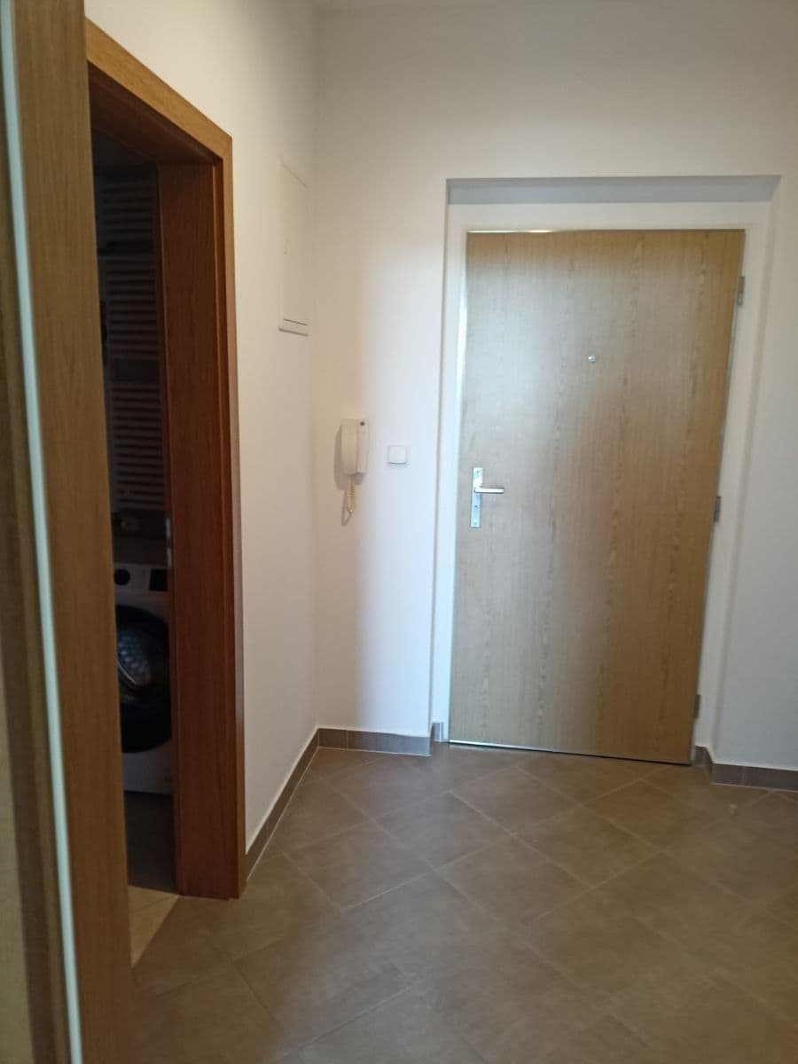 Prenájom bytu 1-izbový 35 m², Pavla Beneše, Praha, Praha Prenájom bytu 1-izbový 35 m², Pavla Beneše, Praha, Praha