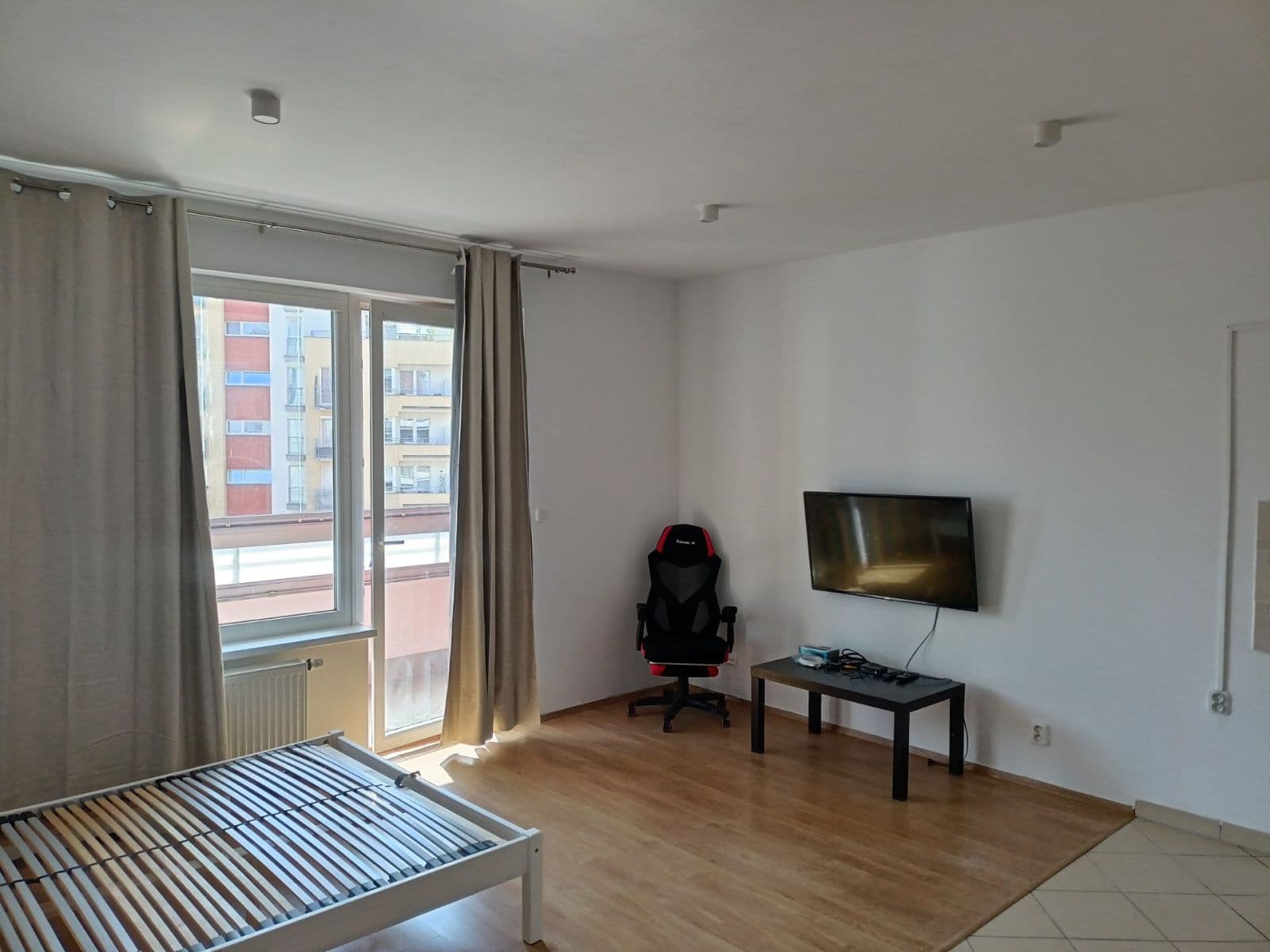 Prenájom bytu 1-izbový 35 m², Pavla Beneše, Praha, Praha Prenájom bytu 1-izbový 35 m², Pavla Beneše, Praha, Praha