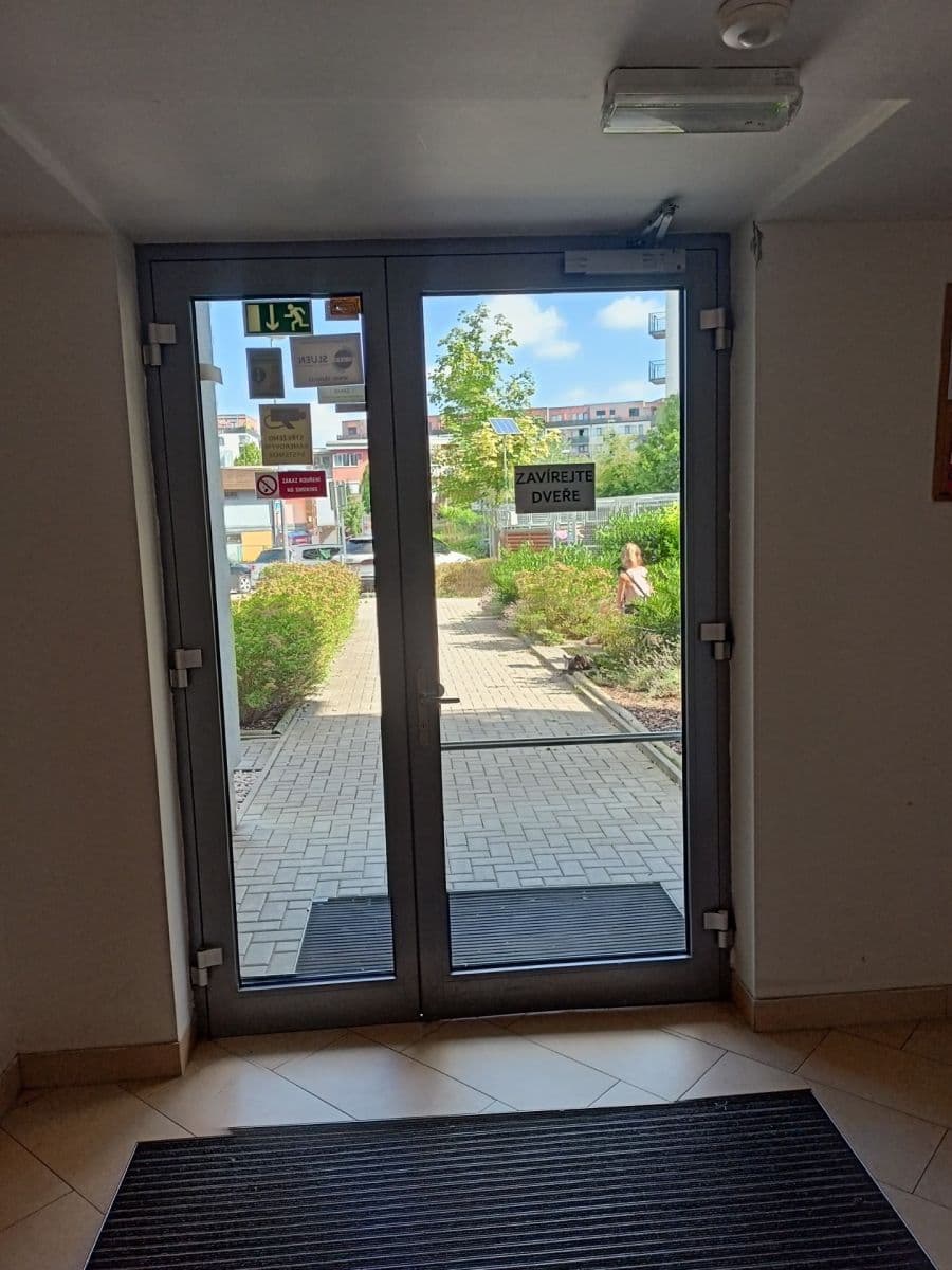 Prenájom bytu 1-izbový 35 m², Pavla Beneše, Praha, Praha Prenájom bytu 1-izbový 35 m², Pavla Beneše, Praha, Praha