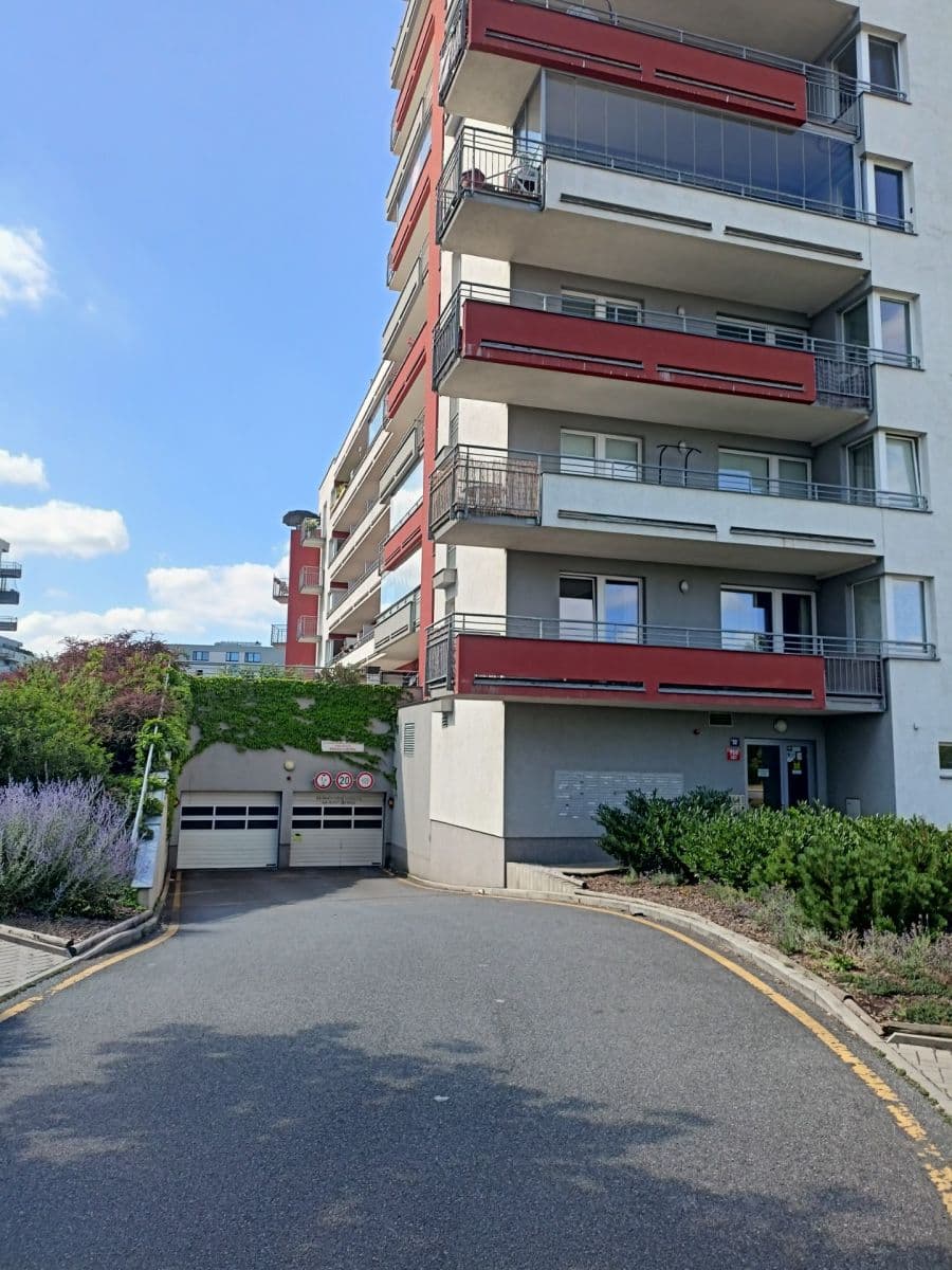 Prenájom bytu 1-izbový 35 m², Pavla Beneše, Praha, Praha Prenájom bytu 1-izbový 35 m², Pavla Beneše, Praha, Praha