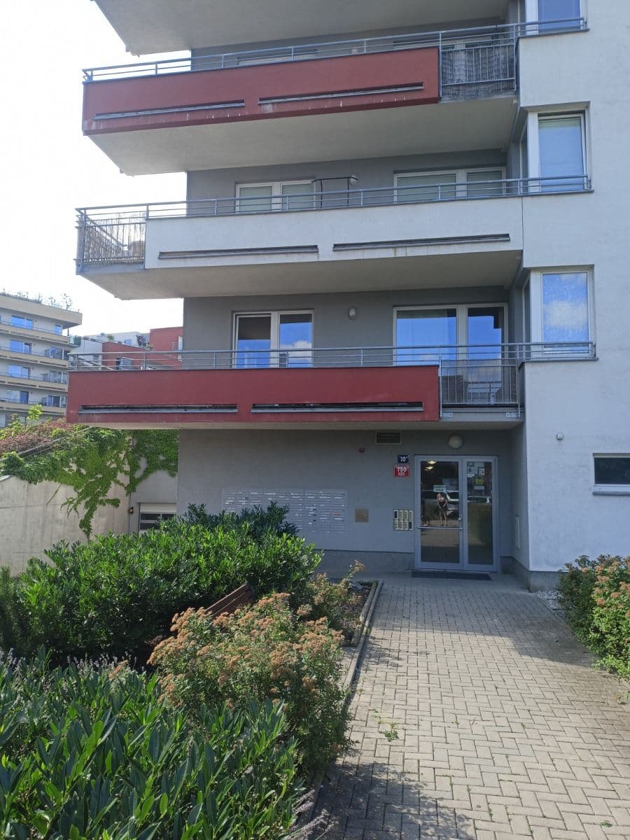 Prenájom bytu 1-izbový 35 m², Pavla Beneše, Praha, Praha Prenájom bytu 1-izbový 35 m², Pavla Beneše, Praha, Praha