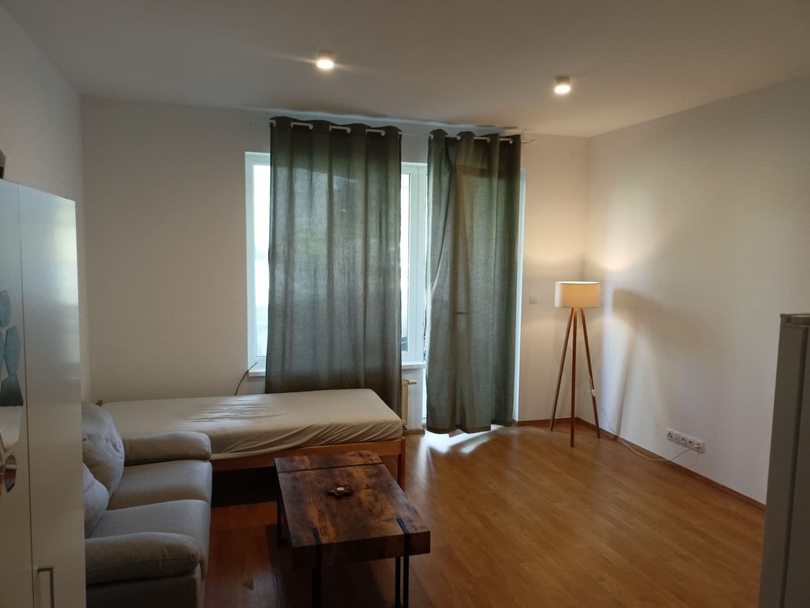 Prenájom bytu 1-izbový 28 m², Mantovská, Praha, Praha Prenájom bytu 1-izbový 28 m², Mantovská, Praha, Praha