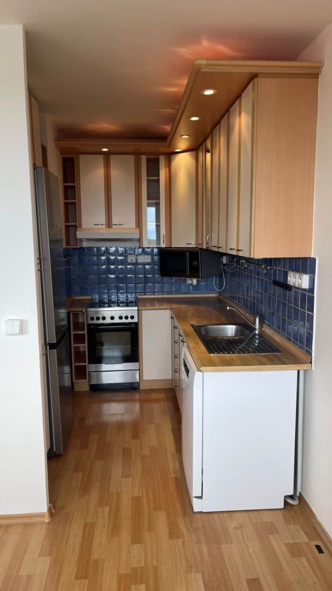 Prenájom bytu 3-izbový 76 m², Janského, Praha, Praha Prenájom bytu 3-izbový 76 m², Janského, Praha, Praha