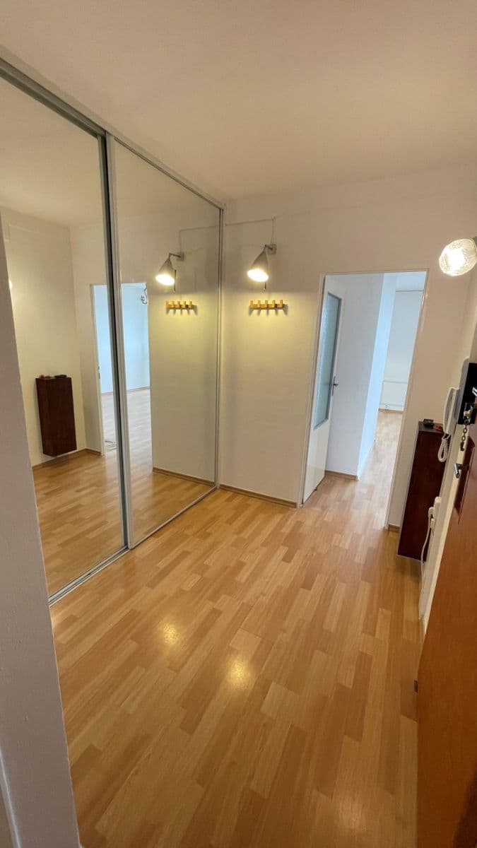 Prenájom bytu 3-izbový 76 m², Janského, Praha, Praha Prenájom bytu 3-izbový 76 m², Janského, Praha, Praha