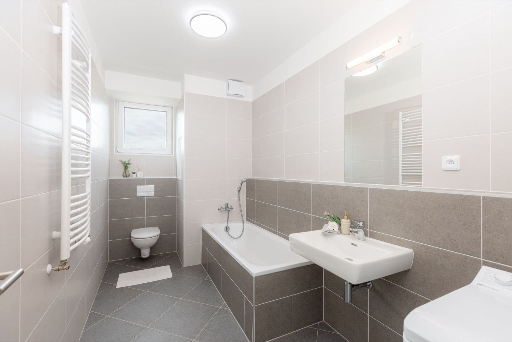 Prenájom bytu 1-izbový 45 m², Ondrákové, Praha, Praha Prenájom bytu 1-izbový 45 m², Ondrákové, Praha, Praha