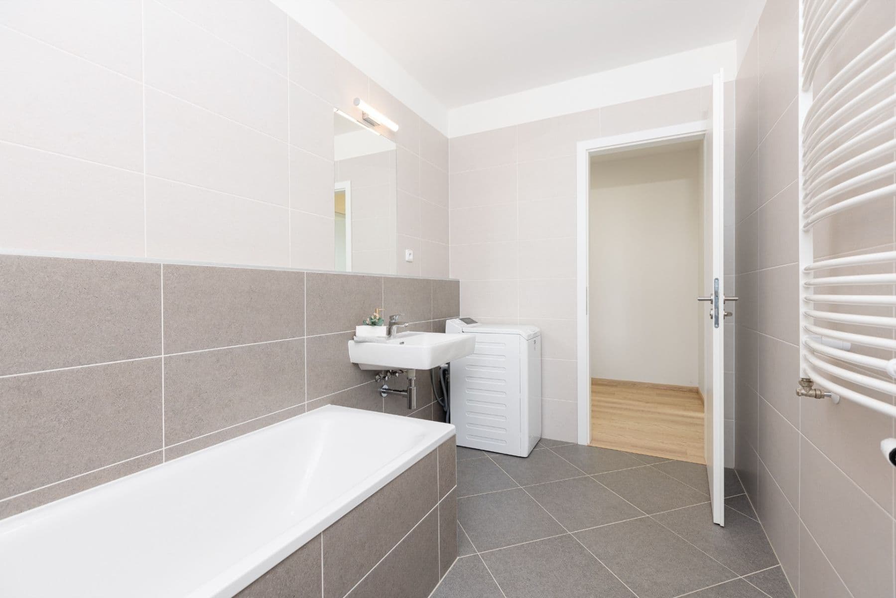 Prenájom bytu 1-izbový 45 m², Ondrákové, Praha, Praha Prenájom bytu 1-izbový 45 m², Ondrákové, Praha, Praha