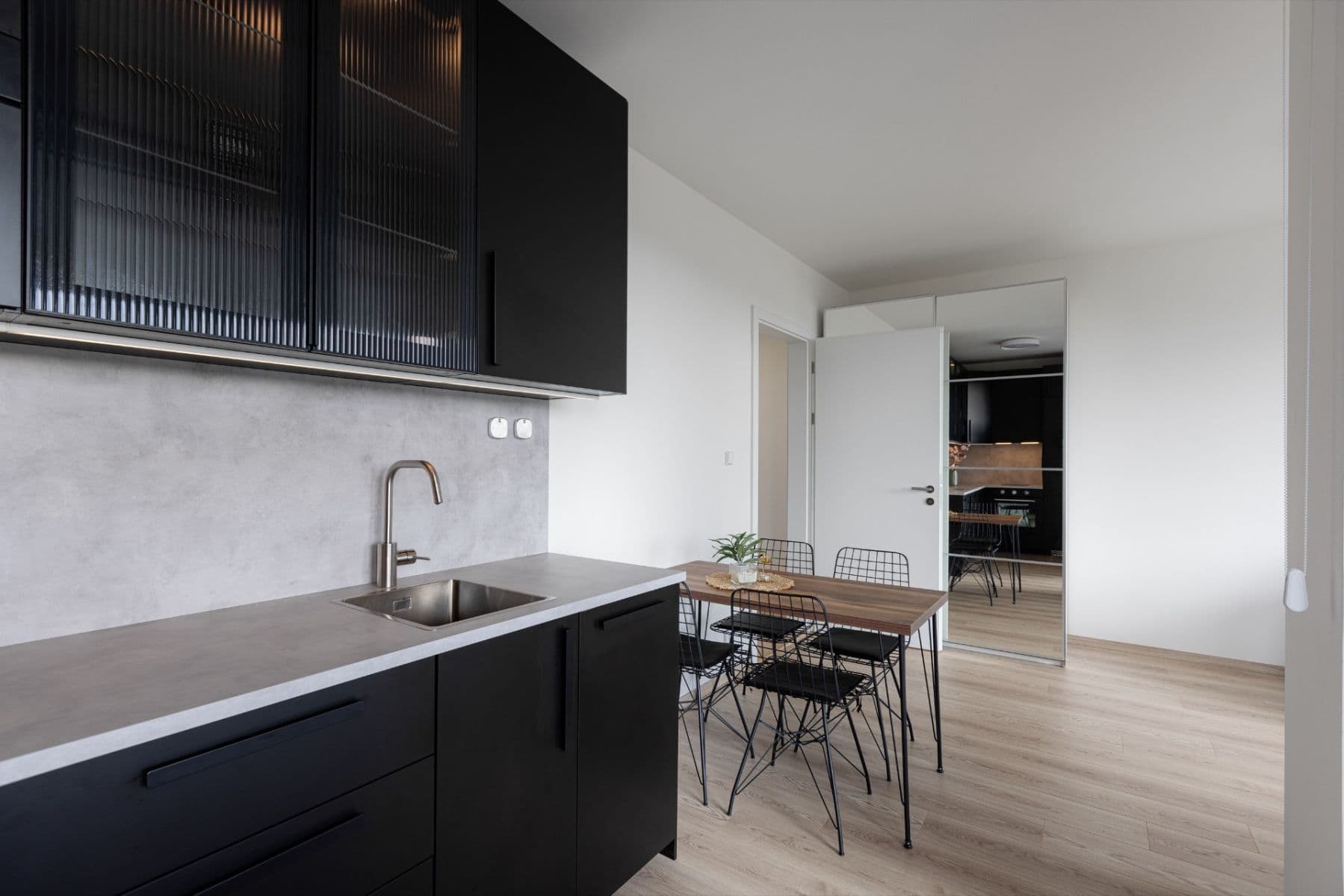 Prenájom bytu 1-izbový 45 m², Ondrákové, Praha, Praha Prenájom bytu 1-izbový 45 m², Ondrákové, Praha, Praha