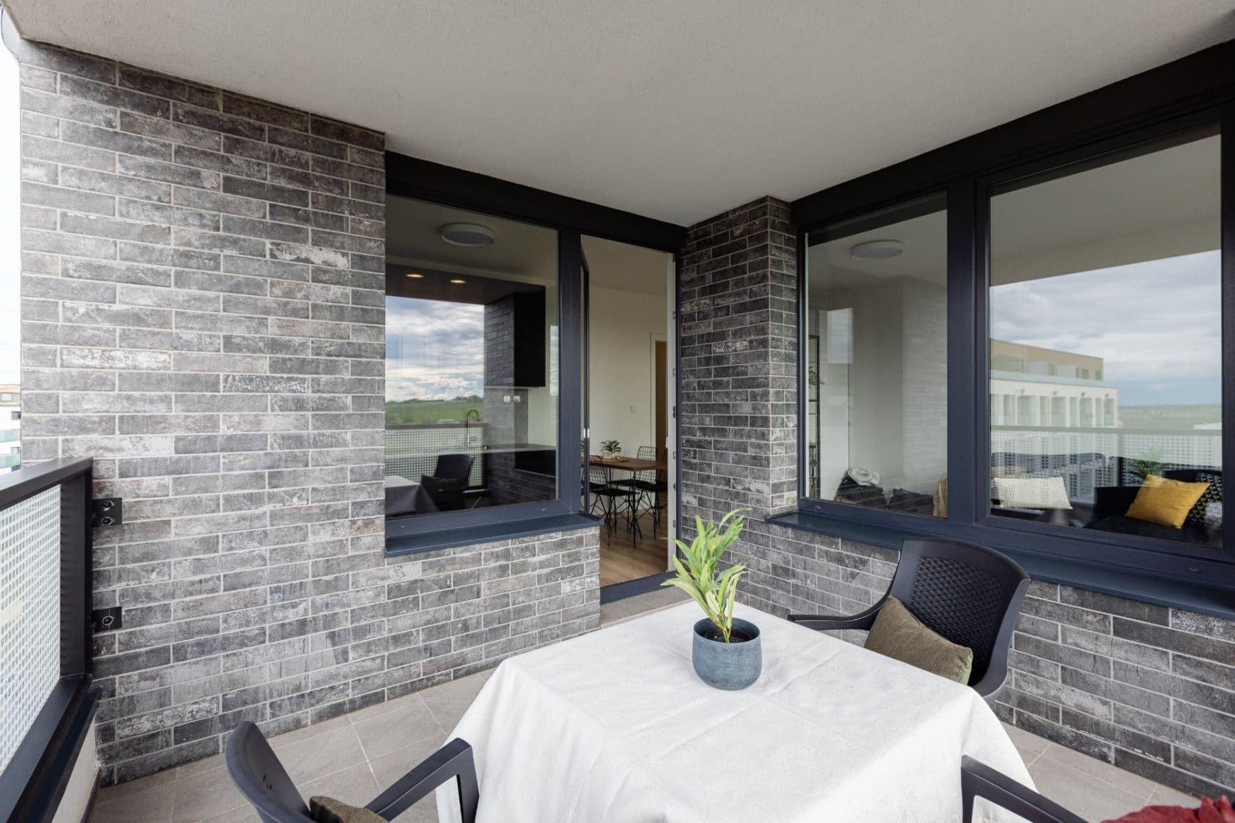Prenájom bytu 1-izbový 45 m², Ondrákové, Praha, Praha Prenájom bytu 1-izbový 45 m², Ondrákové, Praha, Praha