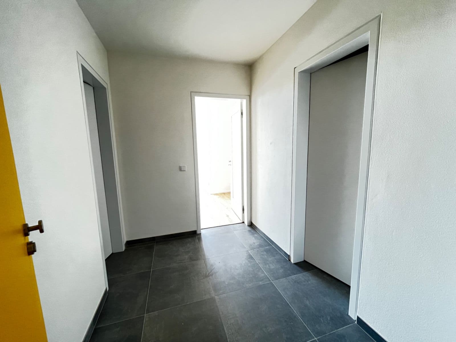 Prenájom bytu 2-izbový 67 m², Malešická, Praha, Praha Prenájom bytu 2-izbový 67 m², Malešická, Praha, Praha
