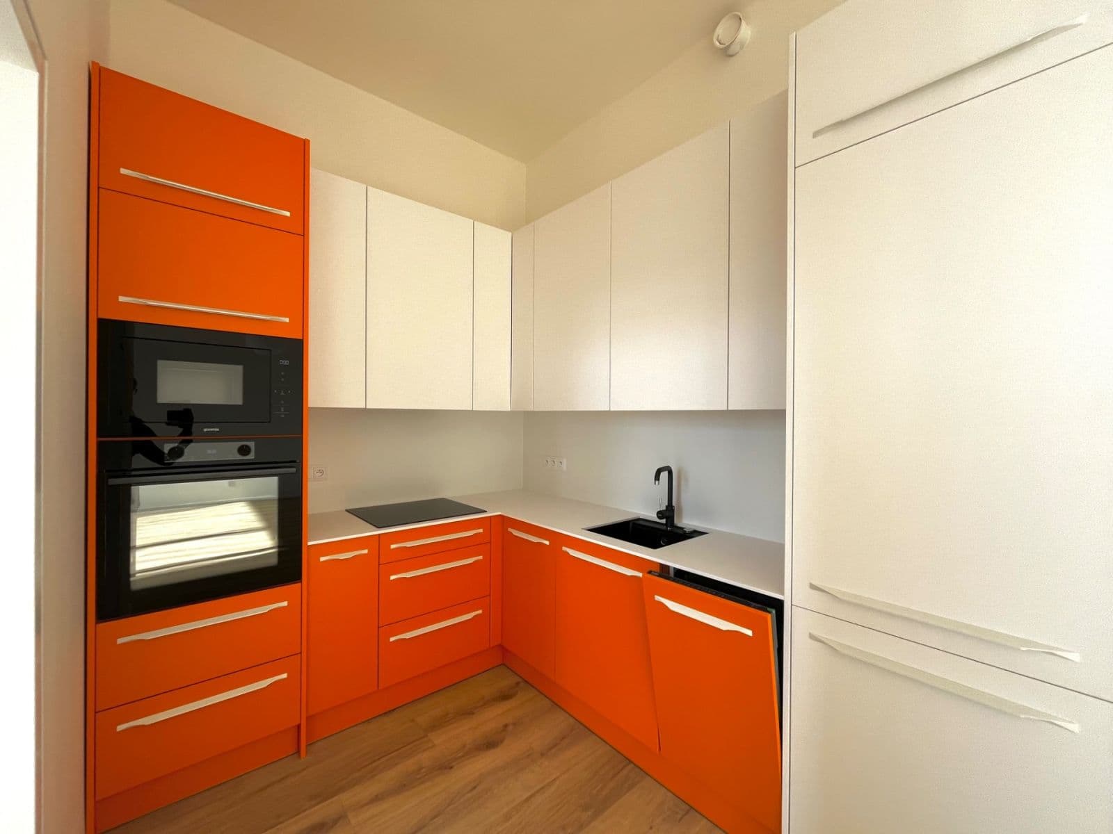 Prenájom bytu 2-izbový 67 m², Malešická, Praha, Praha Prenájom bytu 2-izbový 67 m², Malešická, Praha, Praha
