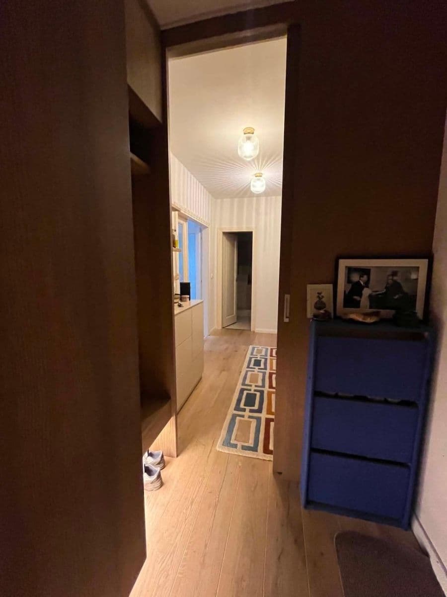 Prenájom bytu 1-izbový 55 m², Bulharská, Praha, Praha Prenájom bytu 1-izbový 55 m², Bulharská, Praha, Praha