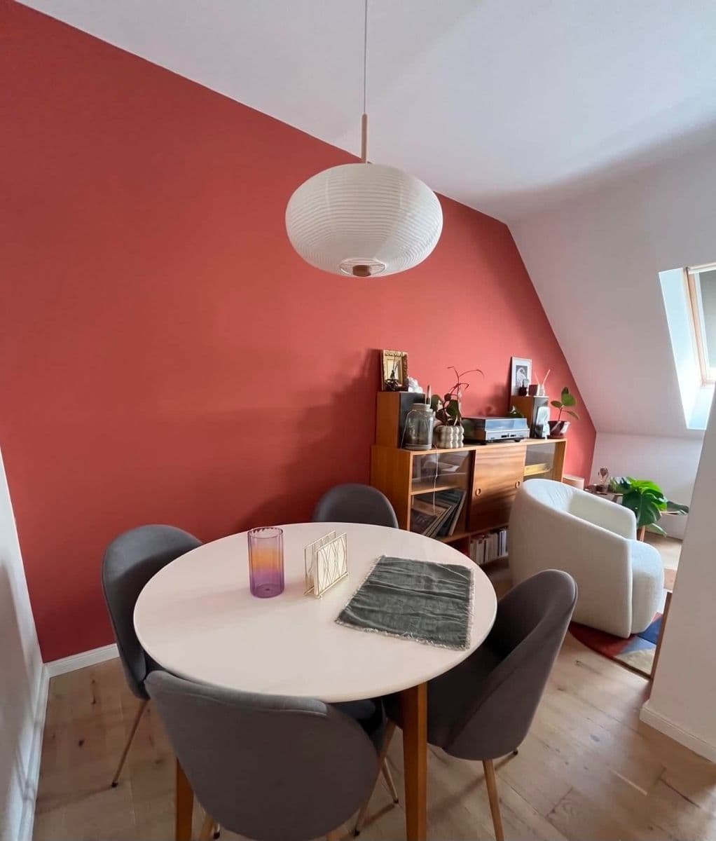 Prenájom bytu 1-izbový 55 m², Bulharská, Praha, Praha Prenájom bytu 1-izbový 55 m², Bulharská, Praha, Praha